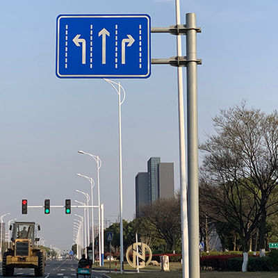 Q235B Çelik Yol Sinyal Direk Rüzgar Dayanıklı 3-20M Montaj Yüksekliği