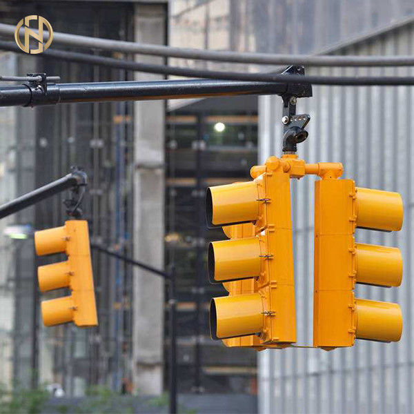 Çapraz Yol Kurulum Trafik Sinyal Direği 3M 3.3M Düz Tip