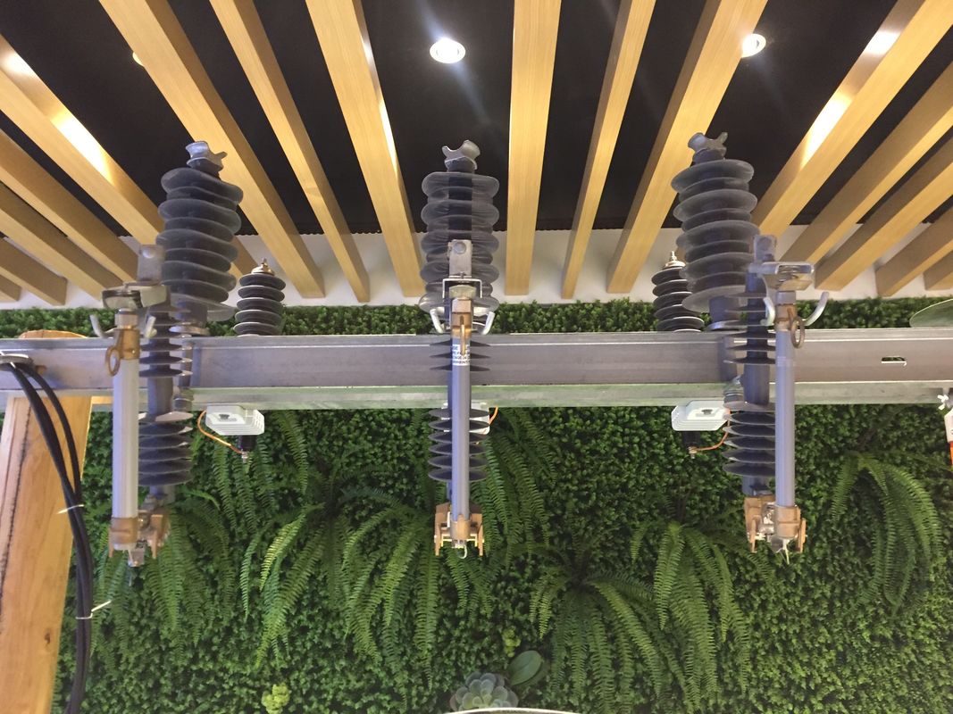 AAk ACSR İletkenler için 12kv 35kv kutup aksesuarları Süspansiyon ve Gerilim Parçaları 120mm² 50mm²