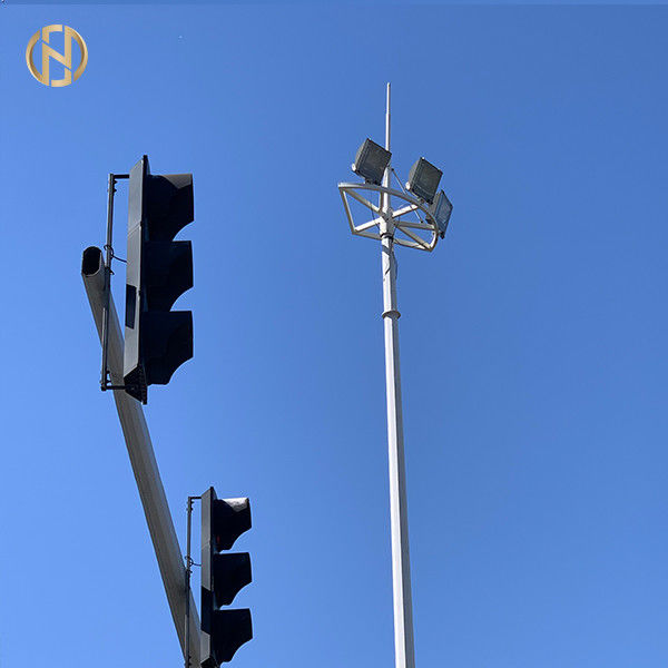 LED Flood Aydınlatma Sistemi ile Havaalanı Yüksek Direk Direği 35M 40M Octadecagon Şekli