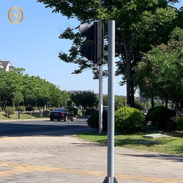 4.5M 6M I Tipi Trafik Işığı Direği Kamera Işık Direği Ana Yola Kurulum