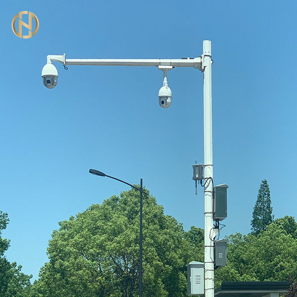 İzleme için 10m Q235 Trafik CCTV Kamera Kutup Galvanizli Tek Kol