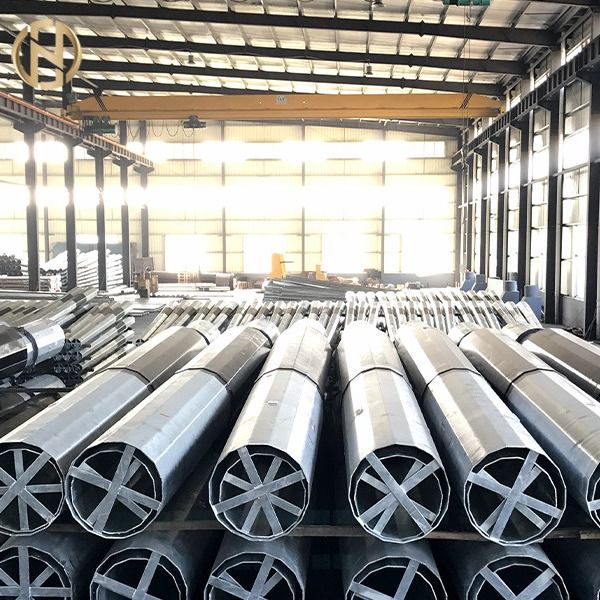 161KV 25mm SS400 Galvanizli Gi Sekizgen Sokak Işık Direği ISO10474