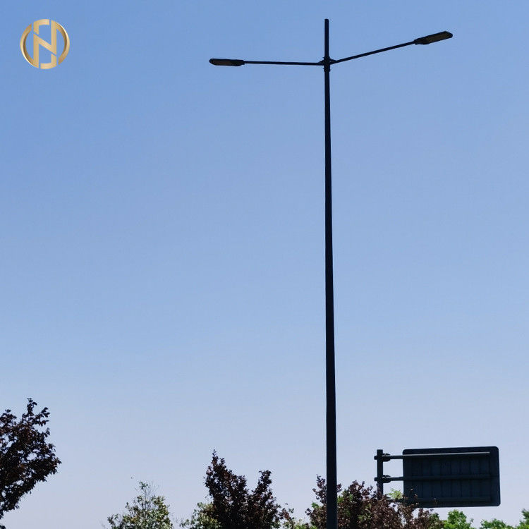 Hot-Dip Galvanize Kaplama ile özelleştirilebilir Elektrikli Dış Güneş Sokak Işığı direği tasarımı