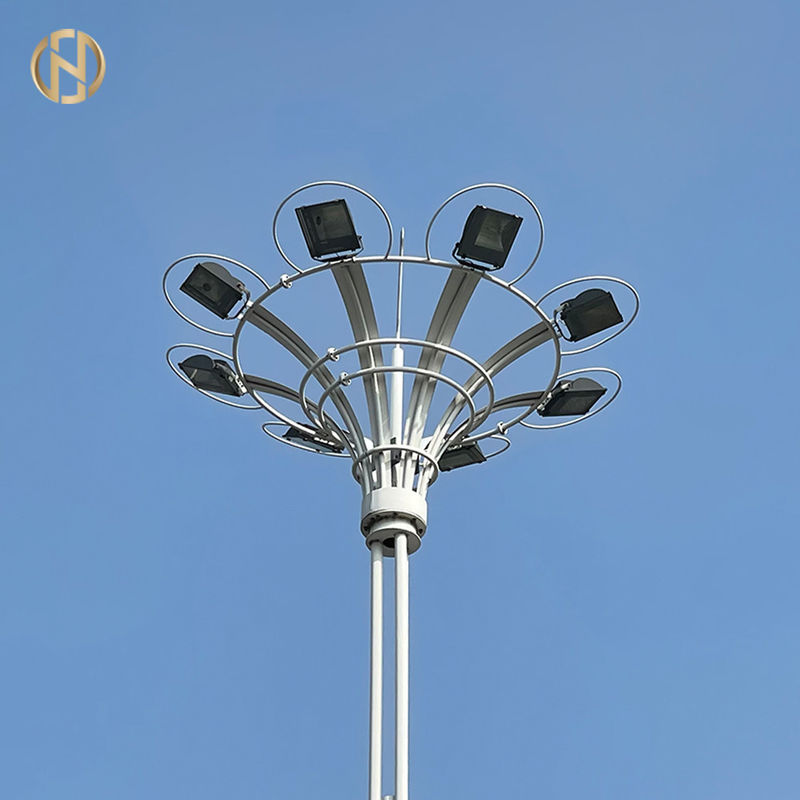 Stadyum aydınlatması için kaldırma sistemi ve sıcak dip galvanizli çelik ile 30 metre yükseklikteki mast direği ve 50000 saatlik ömrü