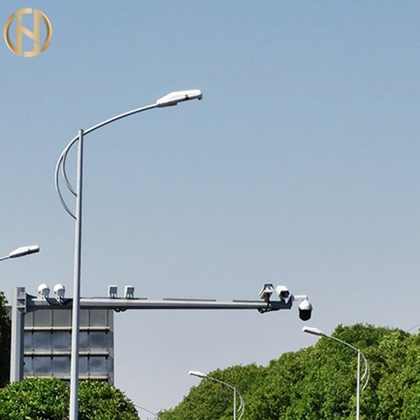 ASTM A123 Q345B LED Sokak Lambası Otoyol Lambası Direği Düz Kol